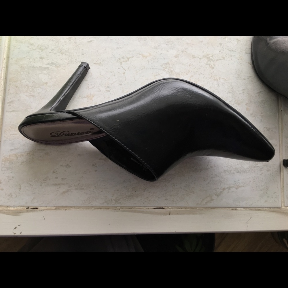 Shoes - Picture 4 of 14